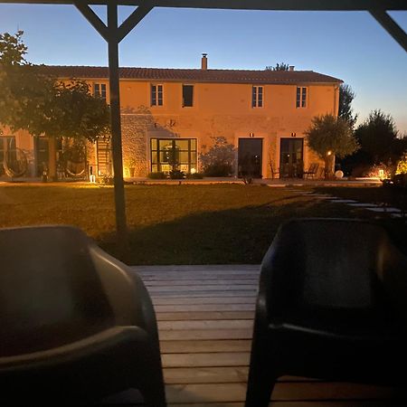 Aigrefeuille-dʼAunis La Chaumeauniere B&B 외부 사진