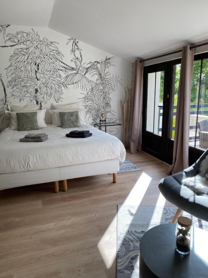 Aigrefeuille-dʼAunis La Chaumeauniere B&B 외부 사진