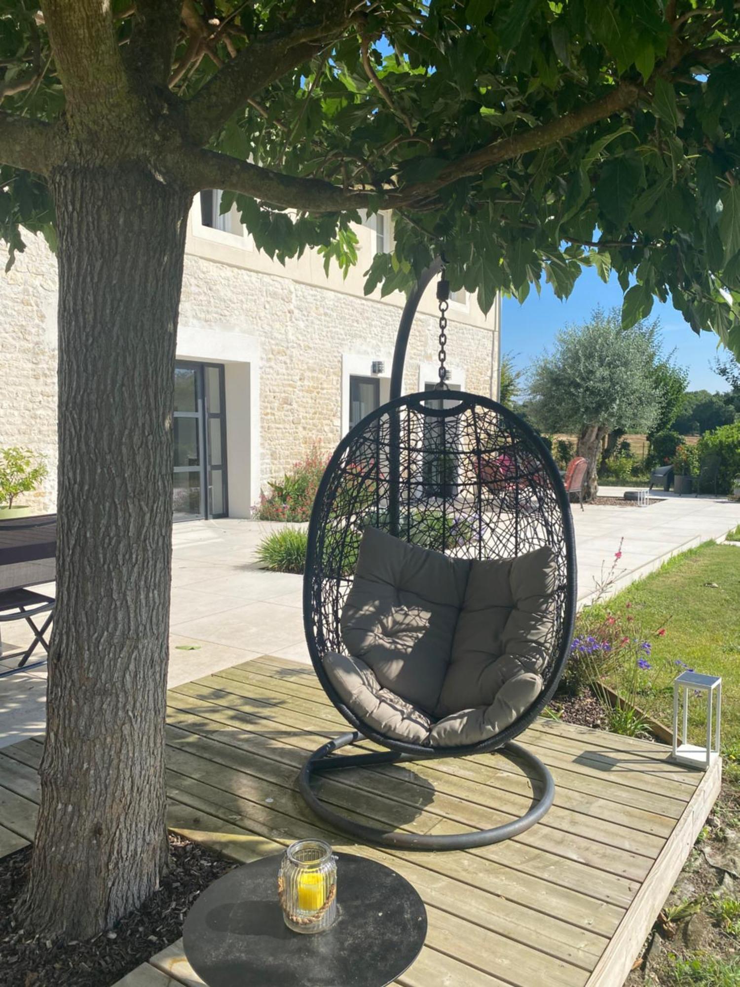 Aigrefeuille-dʼAunis La Chaumeauniere B&B 외부 사진